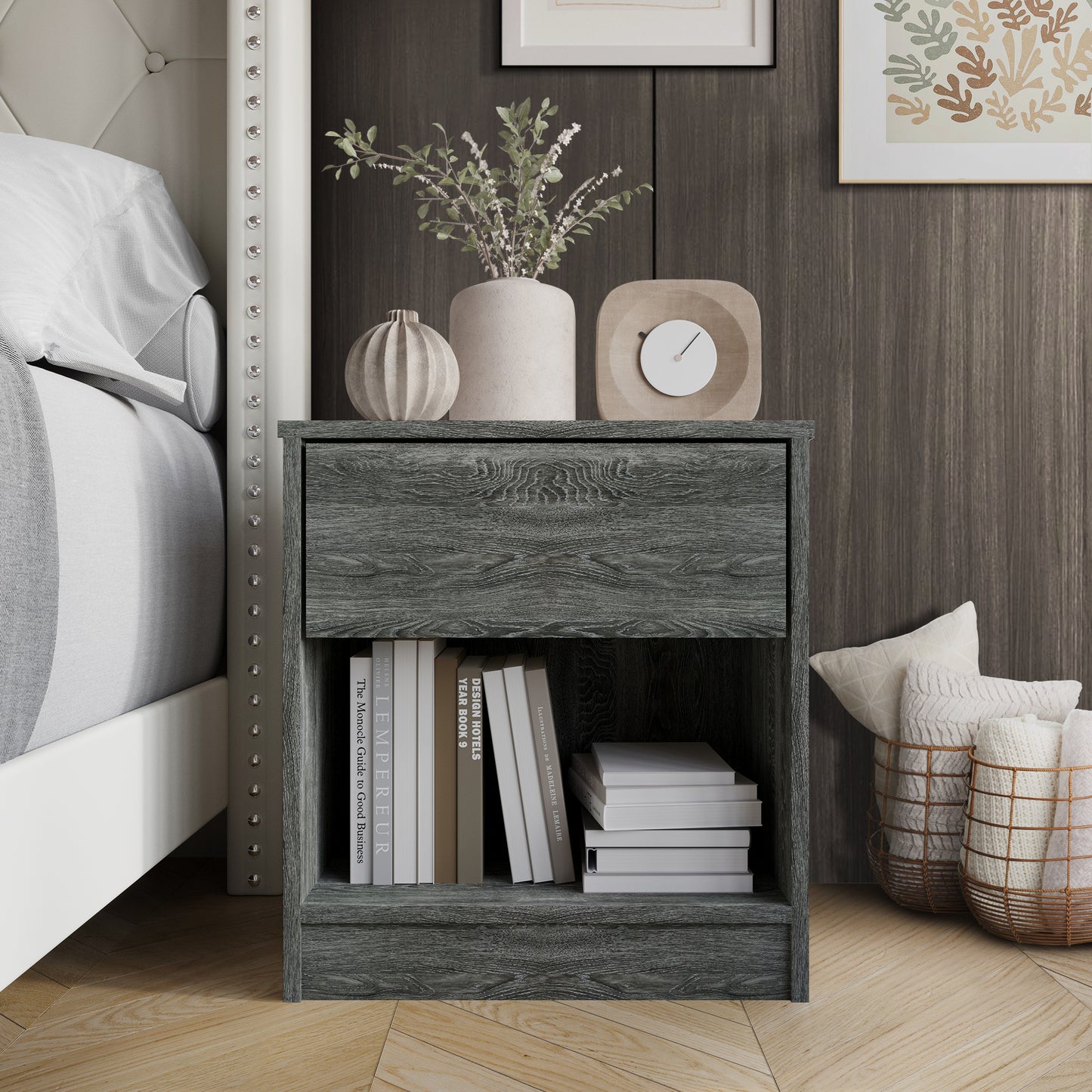 Pedri Clean-Lines One Drawer Nightstand