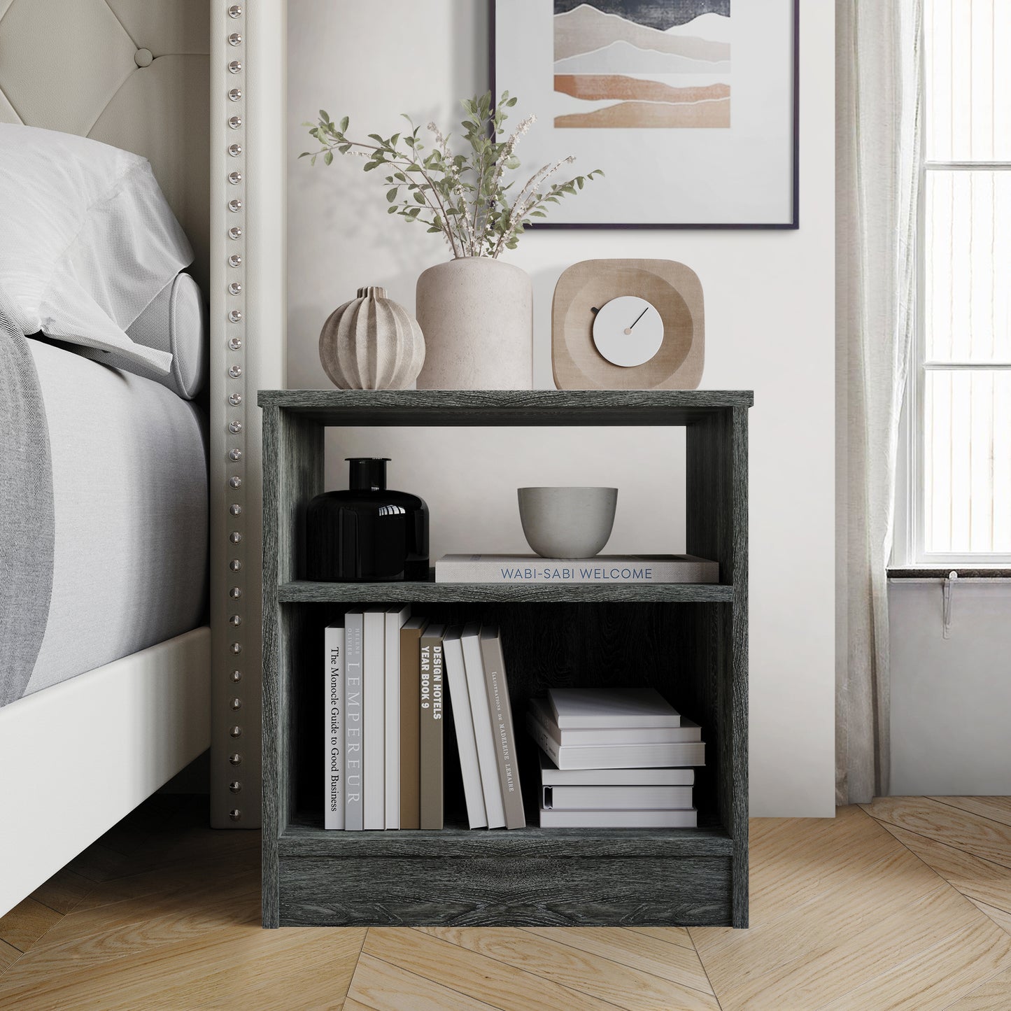 Duan and Simple Modern Nightstand